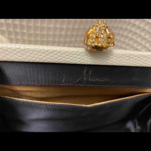 Handbag - Picture 3 of 5